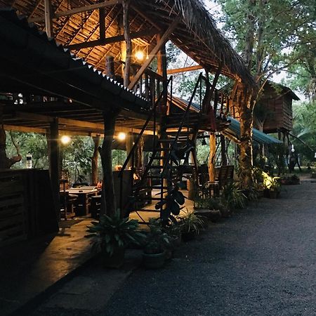 Tree House Hostel Σιγκιρίγια Εξωτερικό φωτογραφία