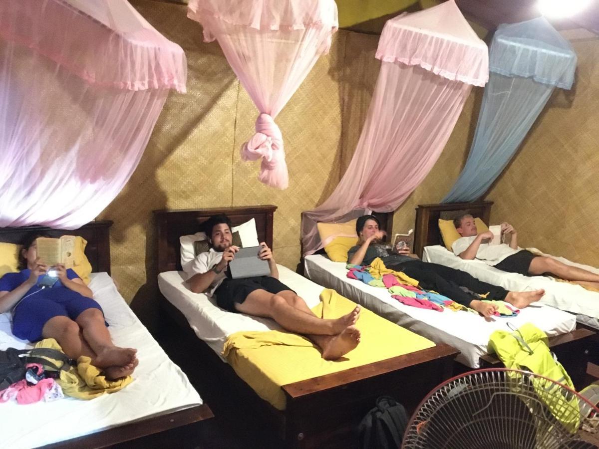 Tree House Hostel Σιγκιρίγια Εξωτερικό φωτογραφία