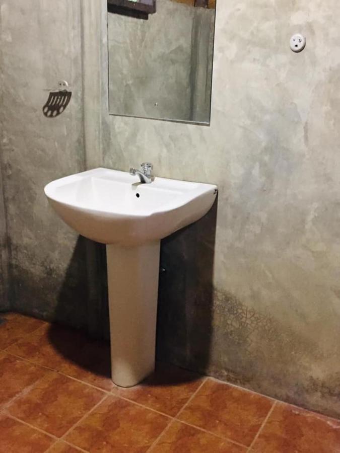 Tree House Hostel Σιγκιρίγια Εξωτερικό φωτογραφία